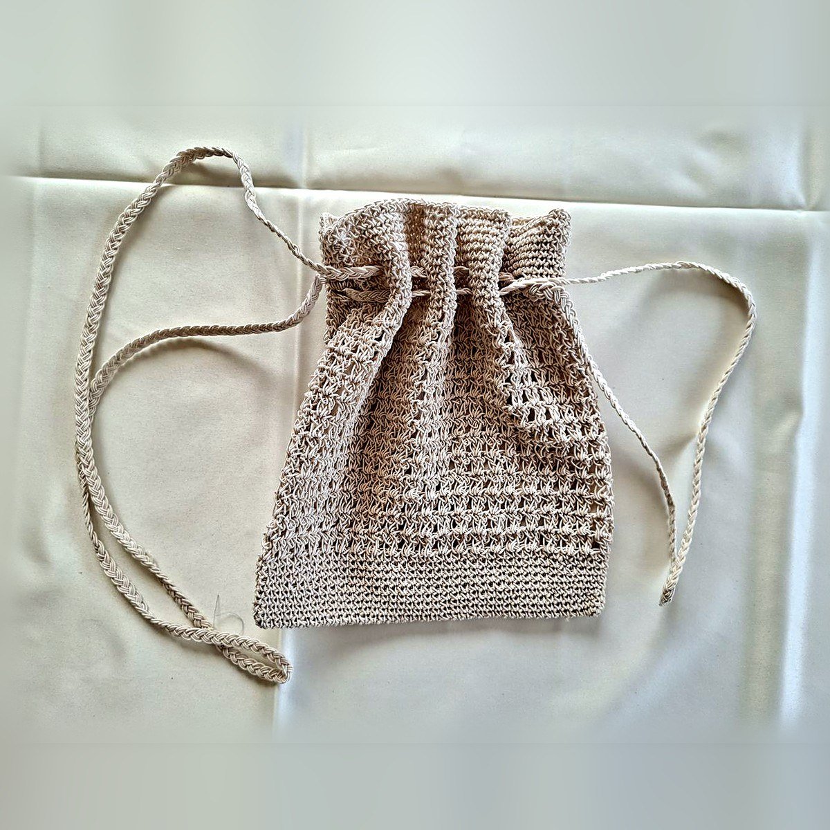 Crochet drawstring bucket bag · Beige · ZO-C828
